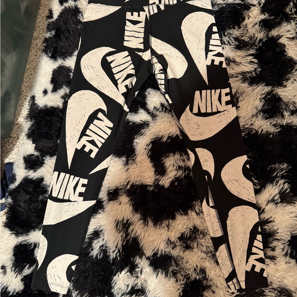 Nike Black and White Logo Leggings